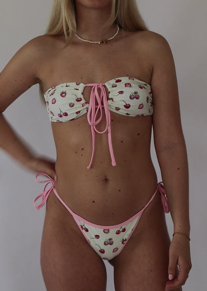 Side ties bottom - Berries & Cream